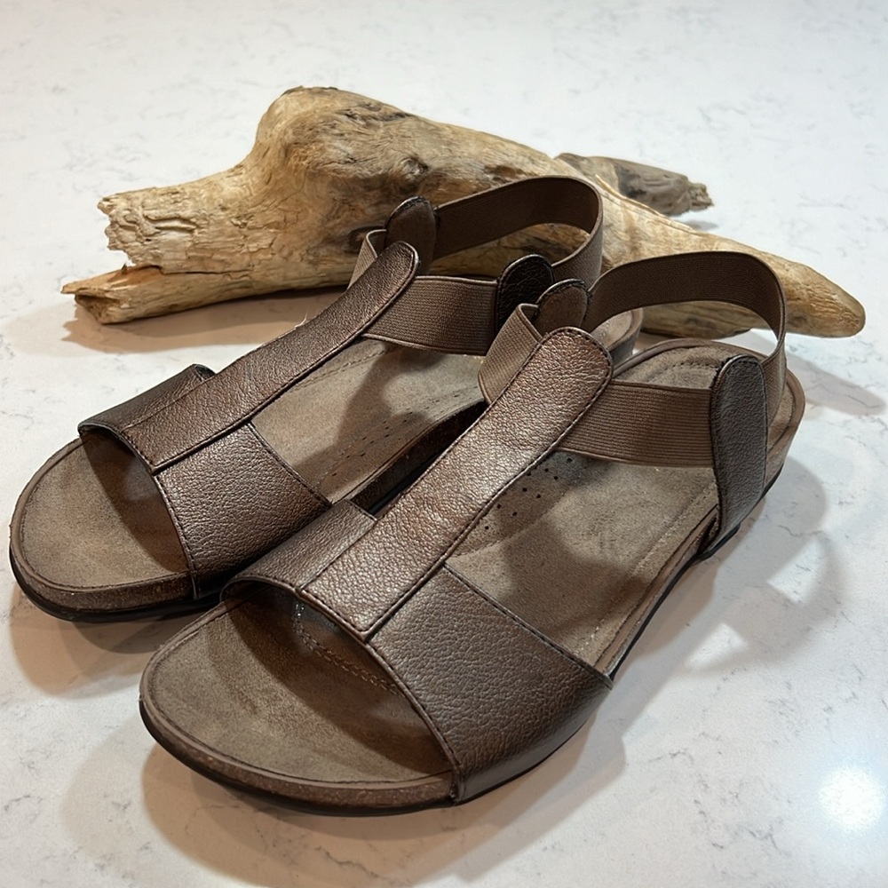 Natural Soul Brown Leather-Look Slingback Sandals